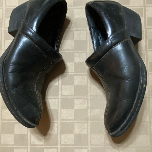 Born Kinney W31992 Black Slip On Ankle Shoe Women’s Sz 7 Leather Upper 1.5” Heel - Picture 2 of 8
